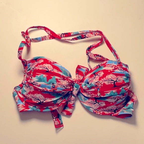 B11 Hot Topic Disney Retro Mulan Swim Bikini Top Padded Underwire S M - Picture 1 of 6